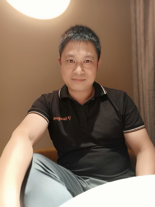 影子的第一张照片--江西中老年相亲网